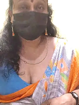 Snapshot of rekha_naier chatting on 03-08-25, 04:17 rekha naier online show from 03-08-25, 04:17