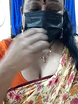 Snapshot of rekha_naier chatting on 09-22-25, 03:58 rekha naier online show from 09-22-25, 03:58