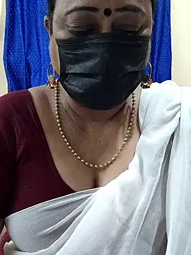 Snapshot of rekha_naier chatting on 10-03-25, 01:02 rekha naier online show from 10-03-25, 01:02