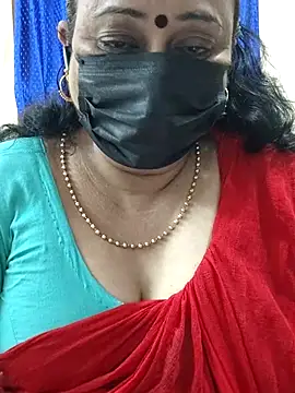 Snapshot of rekha_naier chatting on 10-07-25, 04:04 rekha naier online show from 10-07-25, 04:04