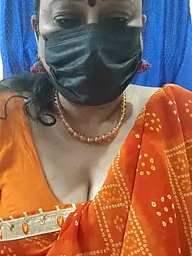 Snapshot of rekha_naier chatting on 10-25-25, 09:42 rekha naier online show from 10-25-25, 09:42