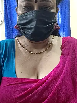 Snapshot of rekha_naier chatting on 10-31-25, 06:14 rekha naier online show from 10-31-25, 06:14