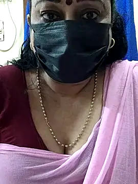 Snapshot of rekha_naier chatting on 11-21-25, 07:18 rekha naier online show from 11-21-25, 07:18