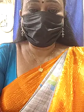 Snapshot of rekha_naier chatting on 06-23-26, 01:09 rekha naier online show from 06-23-26, 01:09