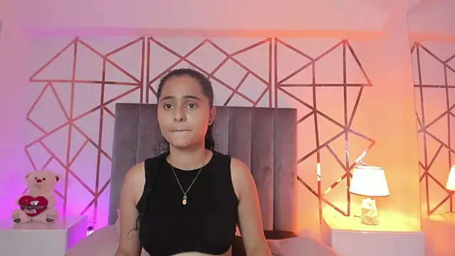 Snapshot of Giselle_Roldan chatting on 03-03-25, 02:48 Giselle Roldan online show from 03-03-25, 02:48