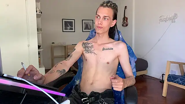 Snapshot of Den_BlueXx chatting on 01-14-25, 04:08 Den BlueXx online show from 01-14-25, 04:08