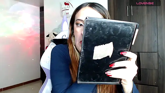 Snapshot of SarahXRusso chatting on 12-23-24, 12:57 SarahXRusso online show from 12-23-24, 12:57