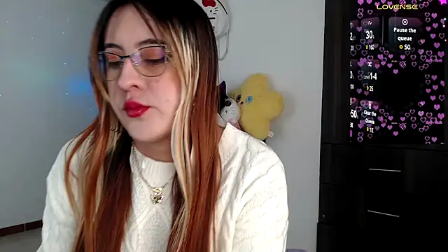 Snapshot of SarahXRusso chatting on 01-07-25, 05:12 SarahXRusso online show from 01-07-25, 05:12