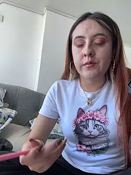 Snapshot of SarahXRusso chatting on 01-18-25, 03:59 SarahXRusso online show from 01-18-25, 03:59