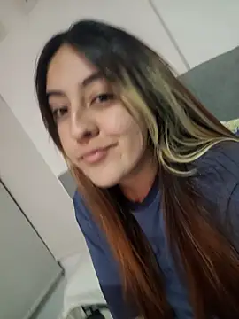 Snapshot of SarahXRusso chatting on 02-05-25, 06:13 SarahXRusso online show from 02-05-25, 06:13