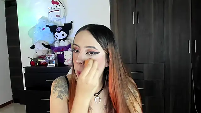 Snapshot of SarahXRusso chatting on 03-07-25, 02:04 SarahXRusso online show from 03-07-25, 02:04