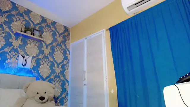 nicoledollts online show from 05-04-26, 08:38