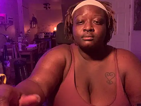 Snapshot of BigKittyRaven chatting on 12-12-24, 05:20 BigKittyRaven online show from 12-12-24, 05:20