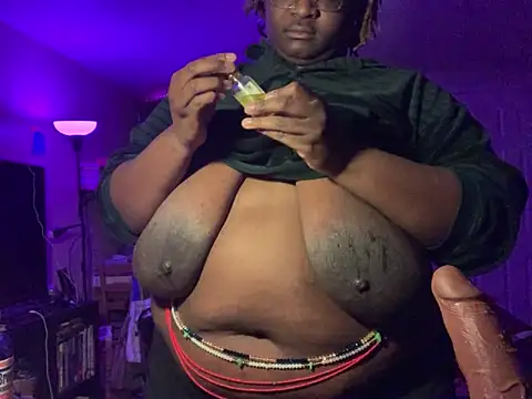 BigKittyRaven online show from 02-13-25, 04:22