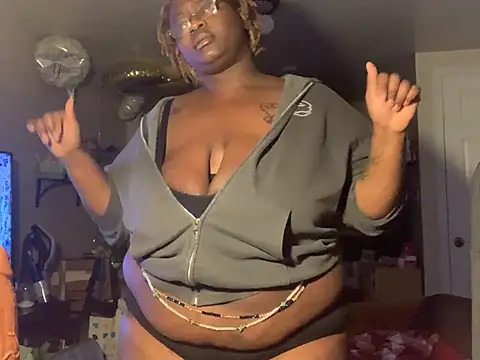 BigKittyRaven online show from 02-26-25, 04:58