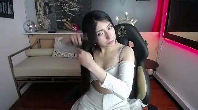 Angela Diaz  online show from 12-09-24, 06:25