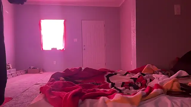 Snapshot of skarfosbabes69 chatting on 09-17-25, 12:45 skarfosbabes69 online show from 09-17-25, 12:45