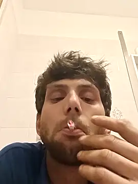 Snapshot of dariodario chatting on 03-11-25, 08:42 dariodario online show from 03-11-25, 08:42