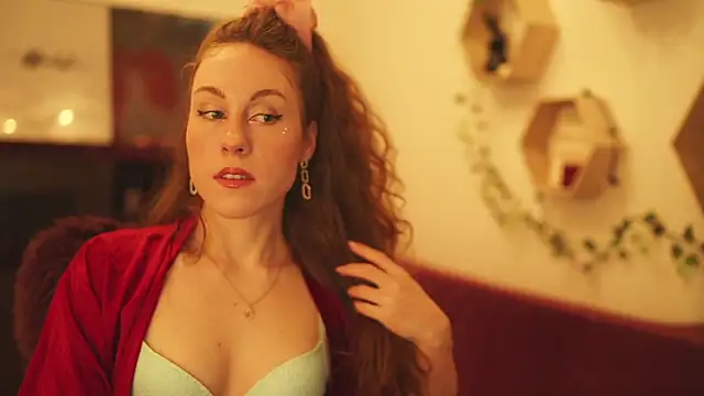 Snapshot of Berberis__Silene chatting on 01-15-25, 08:05 Berberis Silene online show from 01-15-25, 08:05