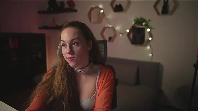 Snapshot of Berberis__Silene chatting on 10-06-25, 07:00 Berberis Silene online show from 10-06-25, 07:00