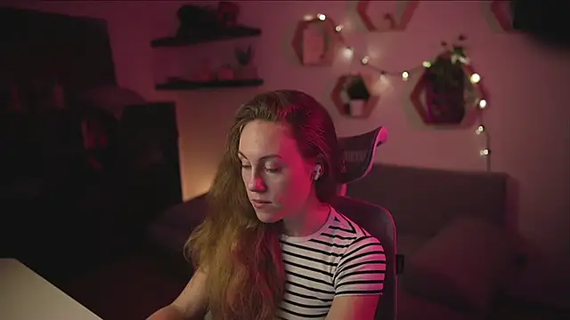 Snapshot of Berberis__Silene chatting on 10-12-25, 04:28 Berberis Silene online show from 10-12-25, 04:28