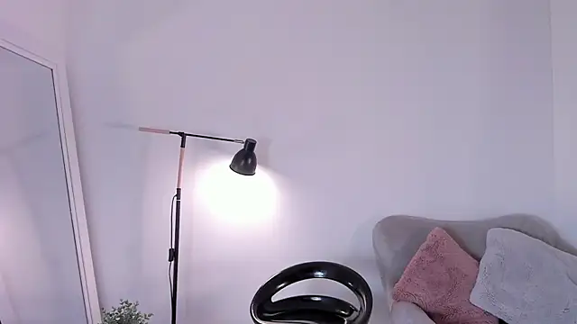 Snapshot of EmmaaCoel chatting on 12-20-24, 08:45 EmmaaCoel online show from 12-20-24, 08:45