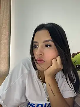 Snapshot of _AmberSmithh chatting on 01-02-25, 12:13 AmberSmithh online show from 01-02-25, 12:13