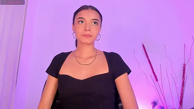 Snapshot of AnabelWolf chatting on 02-25-25, 08:41 AnabelWolf online show from 02-25-25, 08:41