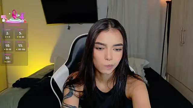 Snapshot of AnabelWolf chatting on 09-12-25, 05:24 AnabelWolf online show from 09-12-25, 05:24