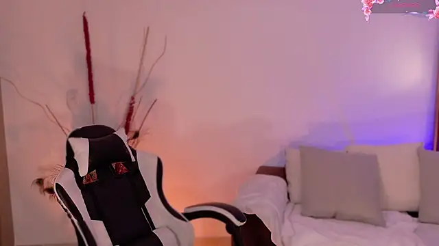 AnabelWolf online show from 04-21-26, 02:01