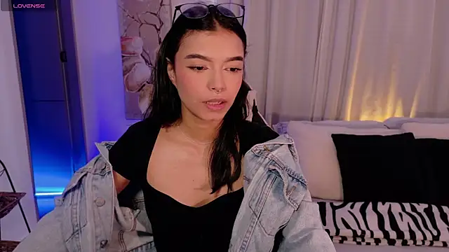 Snapshot of AnabelWolf chatting on 06-06-26, 02:00 AnabelWolf online show from 06-06-26, 02:00