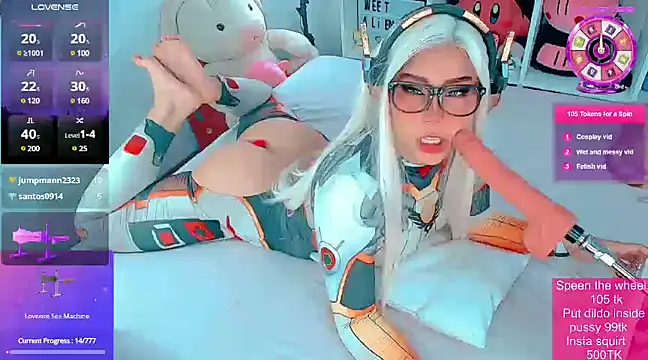 Snapshot of sweetalienn chatting on 02-14-25, 07:07 sweetalienn online show from 02-14-25, 07:07