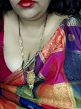 Snapshot of Mayuri77 chatting on 01-29-25, 05:40 Mayuri77 online show from 01-29-25, 05:40