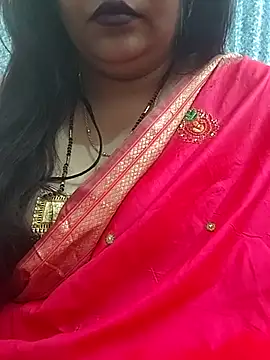 Snapshot of Mayuri77 chatting on 02-14-25, 04:52 Mayuri77 online show from 02-14-25, 04:52