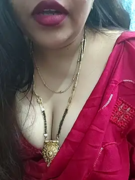 Snapshot of Mayuri77 chatting on 02-25-25, 04:46 Mayuri77 online show from 02-25-25, 04:46