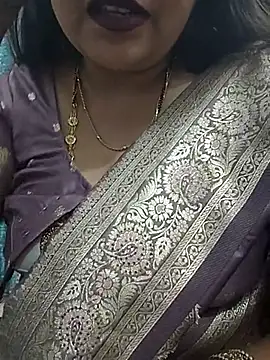 Snapshot of Mayuri77 chatting on 02-26-25, 08:04 Mayuri77 online show from 02-26-25, 08:04