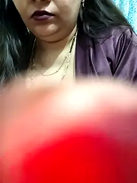 Snapshot of Mayuri77 chatting on 02-27-25, 12:32 Mayuri77 online show from 02-27-25, 12:32