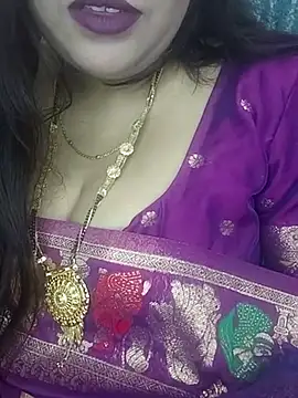 Snapshot of Mayuri77 chatting on 03-02-25, 03:37 Mayuri77 online show from 03-02-25, 03:37