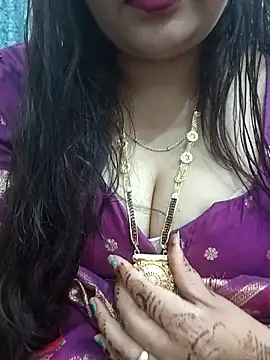 Snapshot of Mayuri77 chatting on 03-03-25, 09:55 Mayuri77 online show from 03-03-25, 09:55