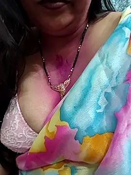 Snapshot of Mayuri77 chatting on 03-13-25, 06:56 Mayuri77 online show from 03-13-25, 06:56