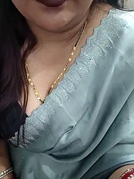 Snapshot of Mayuri77 chatting on 10-06-25, 07:22 Mayuri77 online show from 10-06-25, 07:22