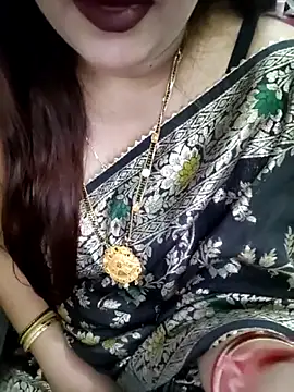 Snapshot of Mayuri77 chatting on 11-11-25, 06:46 Mayuri77 online show from 11-11-25, 06:46