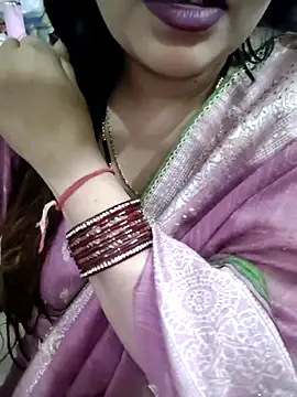 Snapshot of Mayuri77 chatting on 07-25-26, 06:22 Mayuri77 online show from 07-25-26, 06:22