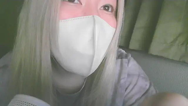 Snapshot of Remi_official chatting on 07-23-26, 02:04 Remi official online show from 07-23-26, 02:04