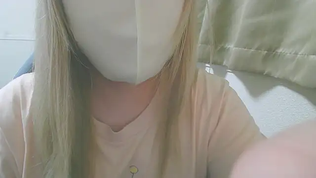 Snapshot of Remi_official chatting on 07-25-26, 10:57 Remi official online show from 07-25-26, 10:57