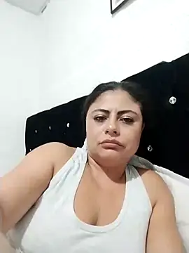 ElizabethWeil online show from 01-06-26, 06:50