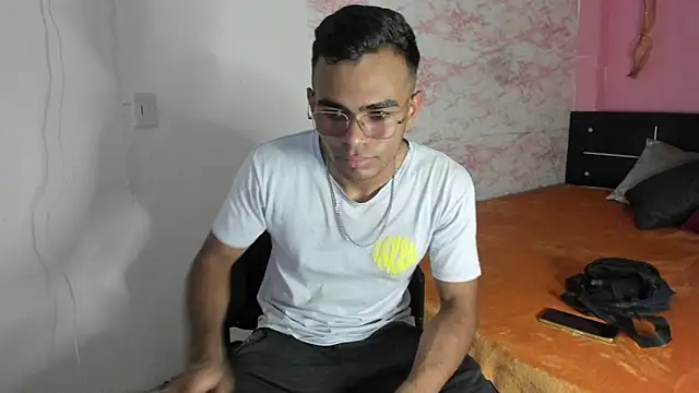 alessandro 2005 online show from 02-03-25, 07:10