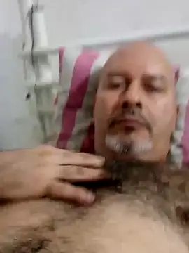 Snapshot of Juan_45 chatting on 06-16-26, 02:19 Juan 45 online show from 06-16-26, 02:19