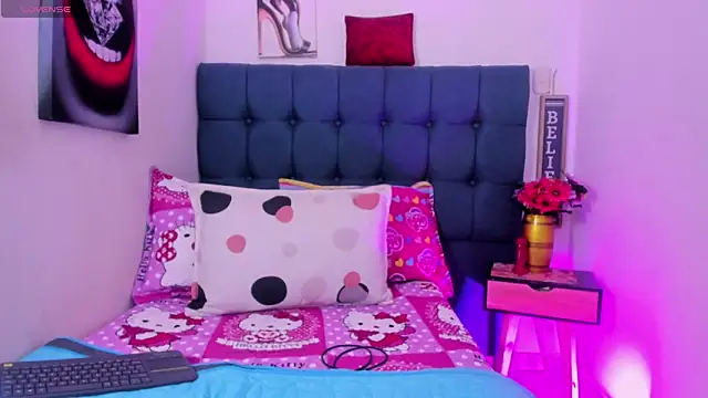 Snapshot of Hellen_starx chatting on 10-26-25, 04:51 Hellen starx online show from 10-26-25, 04:51