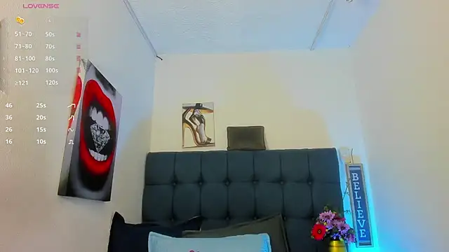 Snapshot of Hellen_starx chatting on 11-14-25, 01:10 Hellen starx online show from 11-14-25, 01:10